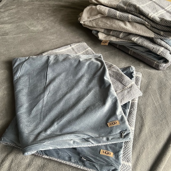 UGG Bedding Ugg 3piece King Quilt Set Poshmark